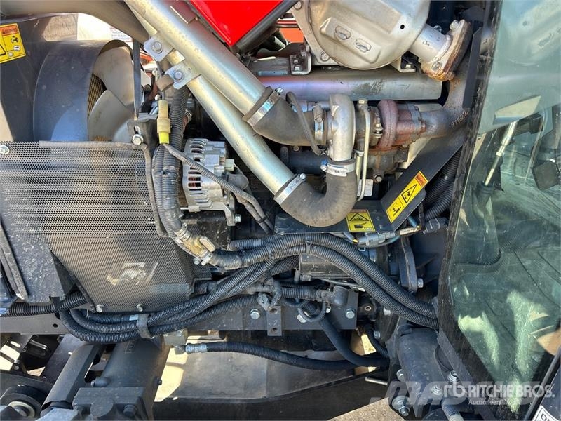 Massey Ferguson 1742 4WD Utility Tractor Trattori compatti