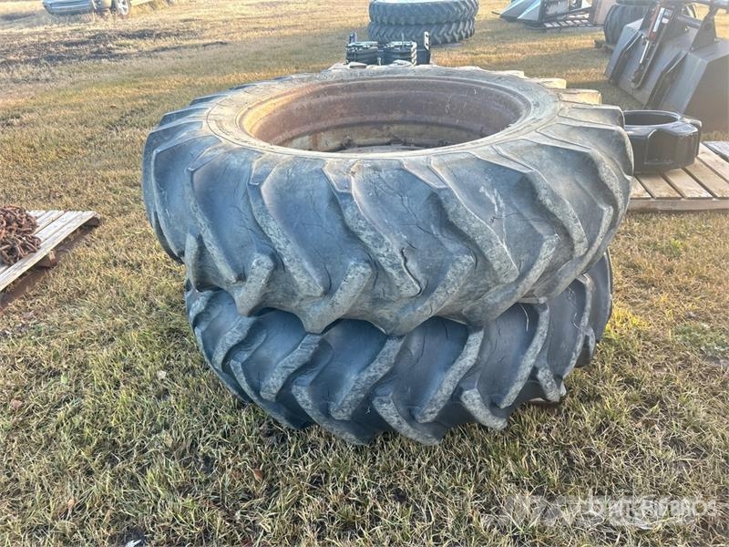 Massey Ferguson 2705 2WD Tractor Tracteur