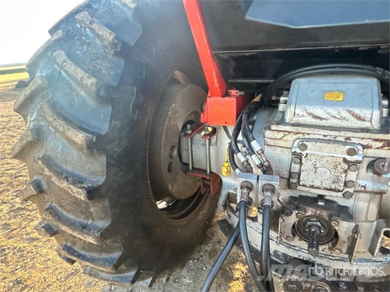 Massey Ferguson 2705 2WD Tractor Tracteur