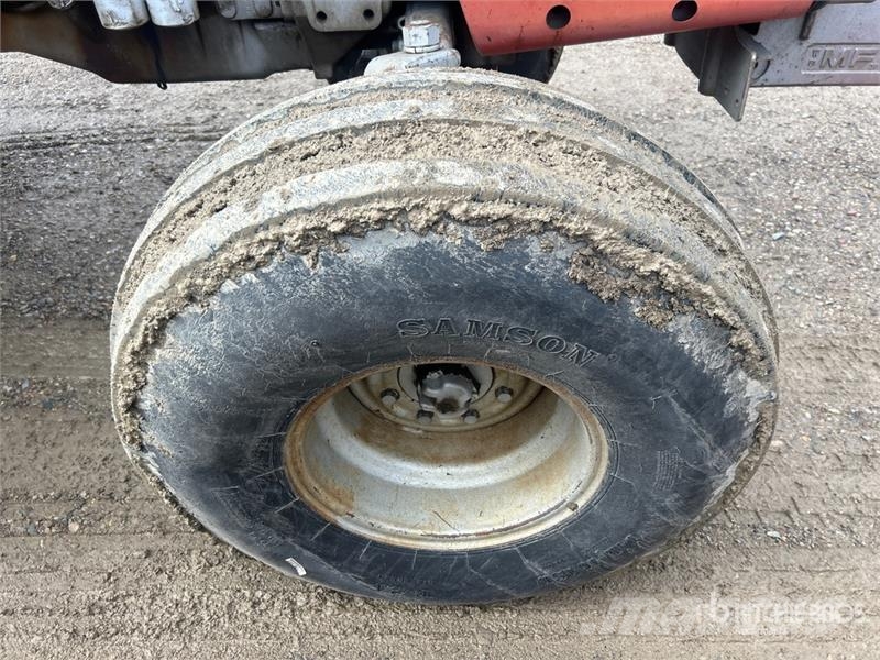 Massey Ferguson 2745 2WD Tractor Τρακτέρ