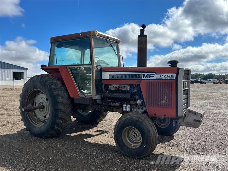 Massey Ferguson 2745 2WD Tractor Τρακτέρ