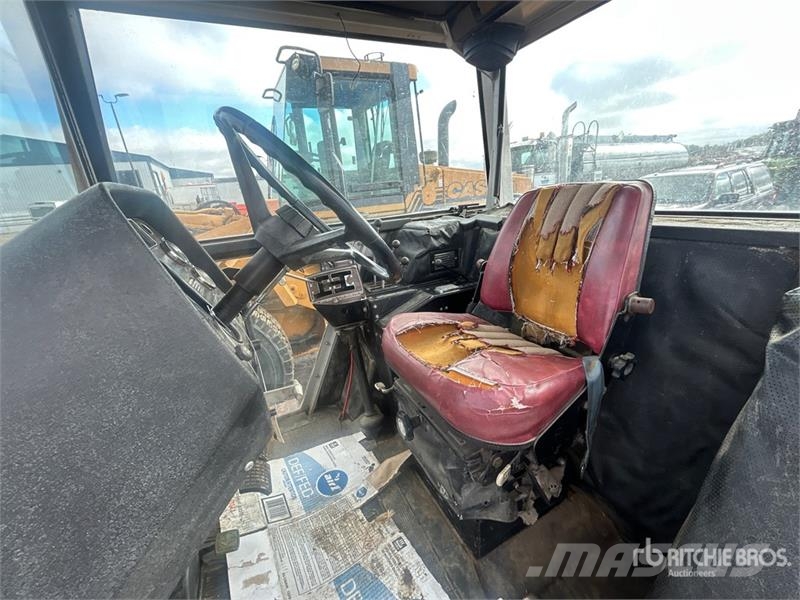 Massey Ferguson 2745 2WD Tractor Τρακτέρ