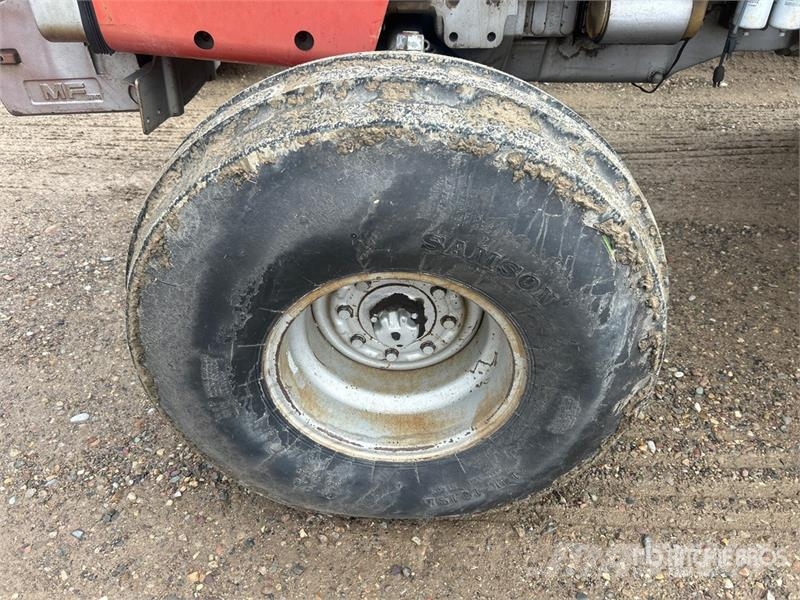 Massey Ferguson 2745 2WD Tractor Τρακτέρ