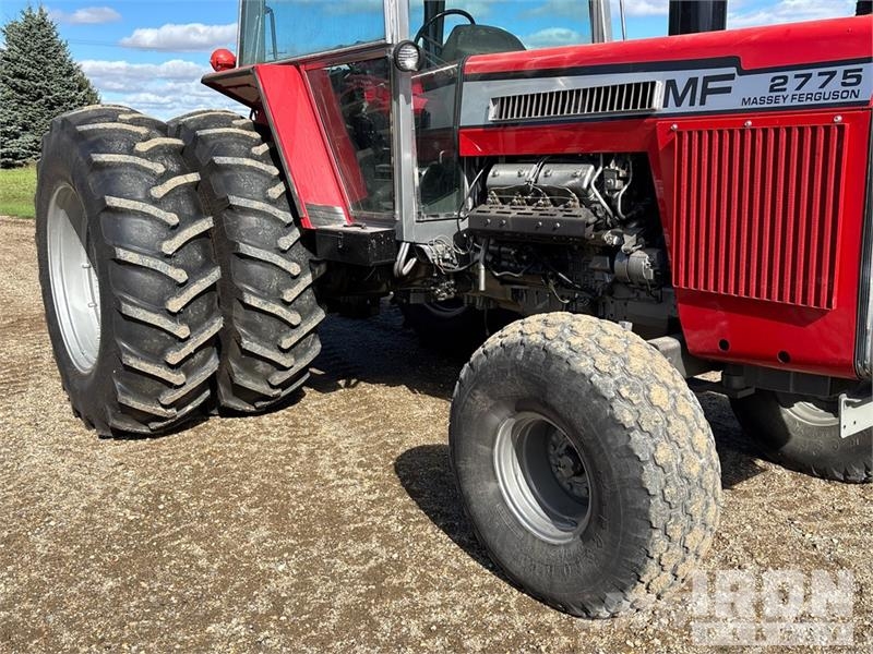 Massey Ferguson 2775 2WD Tractor Traktorit
