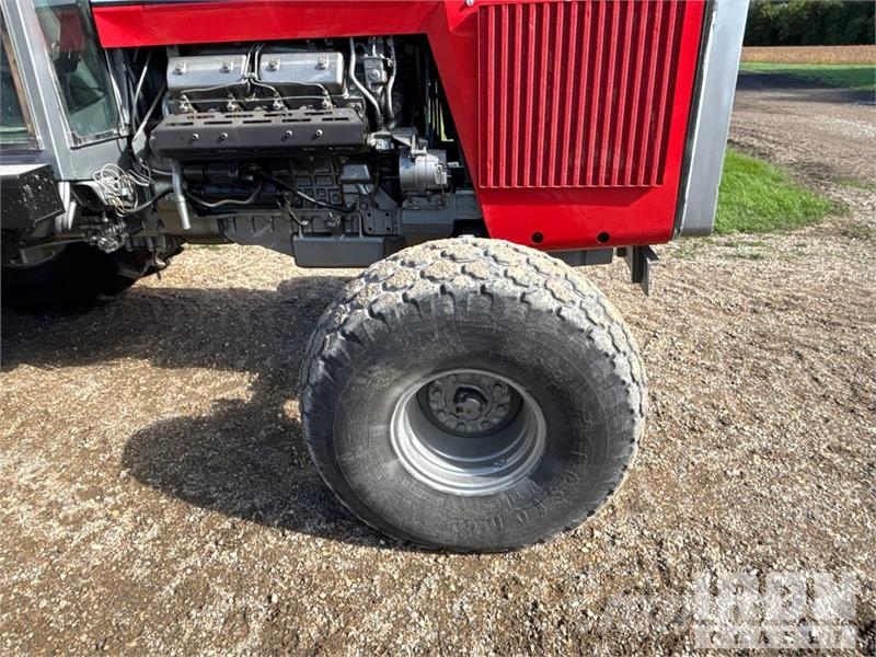 Massey Ferguson 2775 2WD Tractor Traktorit