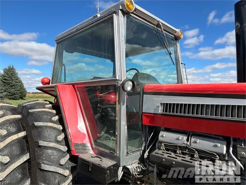 Massey Ferguson 2775 2WD Tractor Traktorit