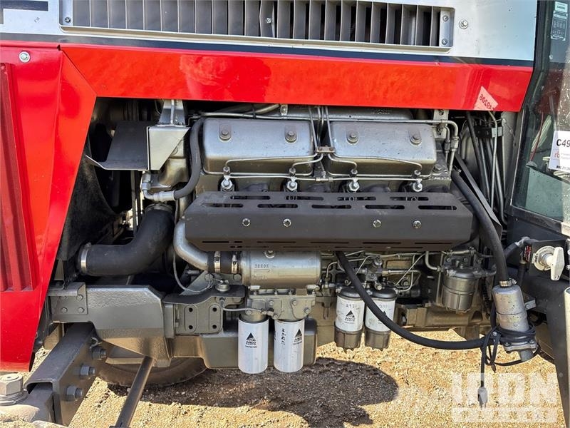 Massey Ferguson 2775 2WD Tractor Traktorit