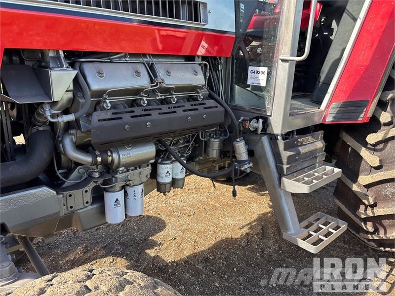 Massey Ferguson 2775 2WD Tractor Traktorit