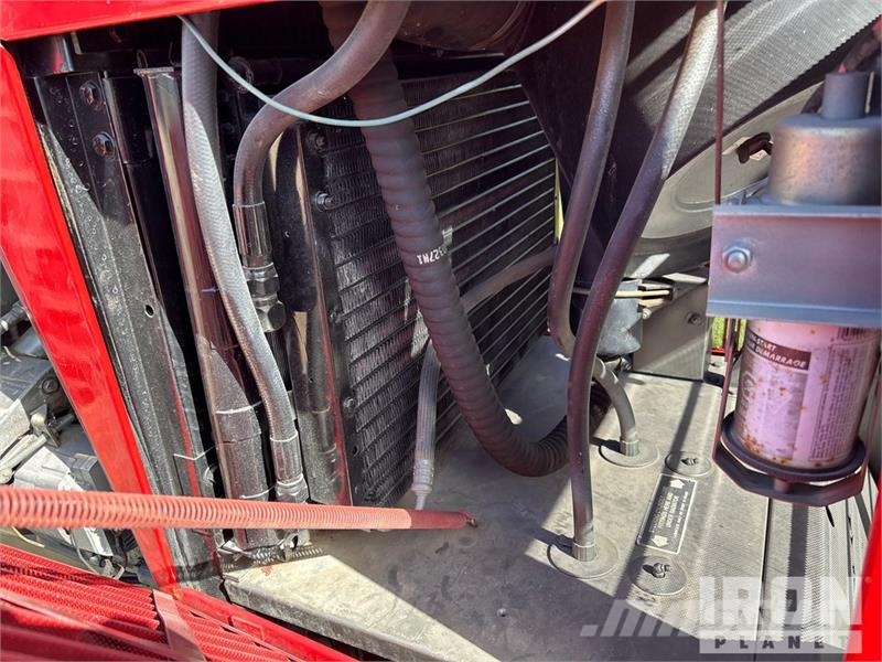 Massey Ferguson 2775 2WD Tractor Traktorit