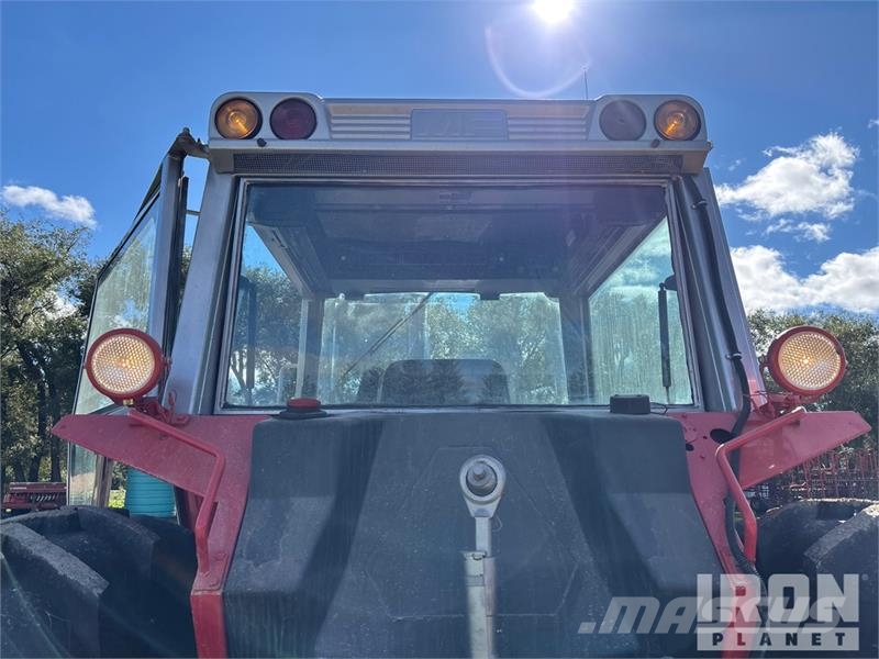 Massey Ferguson 2775 2WD Tractor Traktorit