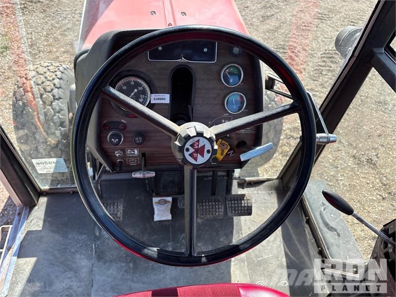 Massey Ferguson 2775 2WD Tractor Traktorit