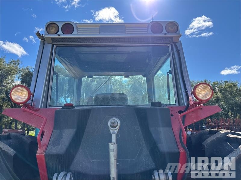 Massey Ferguson 2775 2WD Tractor Traktorit