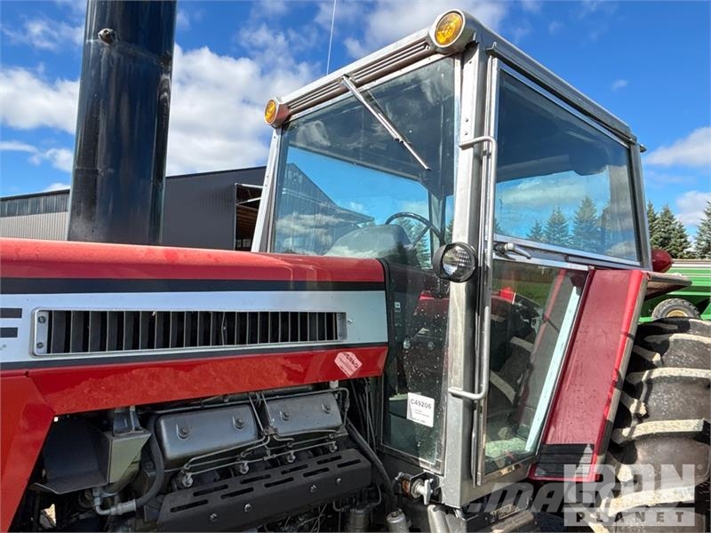 Massey Ferguson 2775 2WD Tractor Traktorit