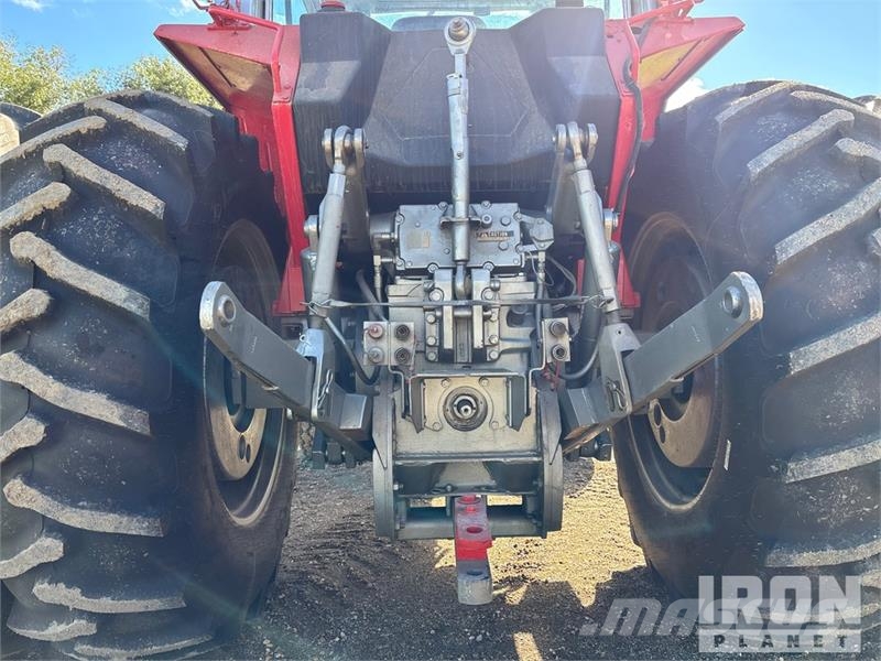 Massey Ferguson 2775 2WD Tractor Traktorit