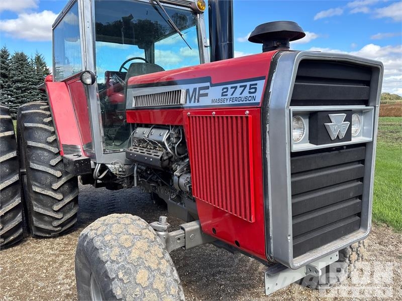 Massey Ferguson 2775 2WD Tractor Traktorit