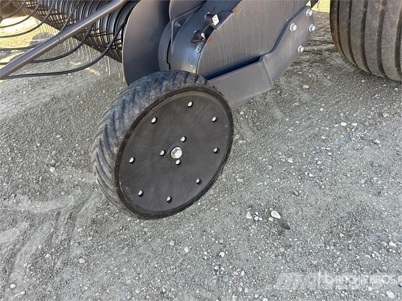 Massey Ferguson 2956 Round Baler Rundballenpressen