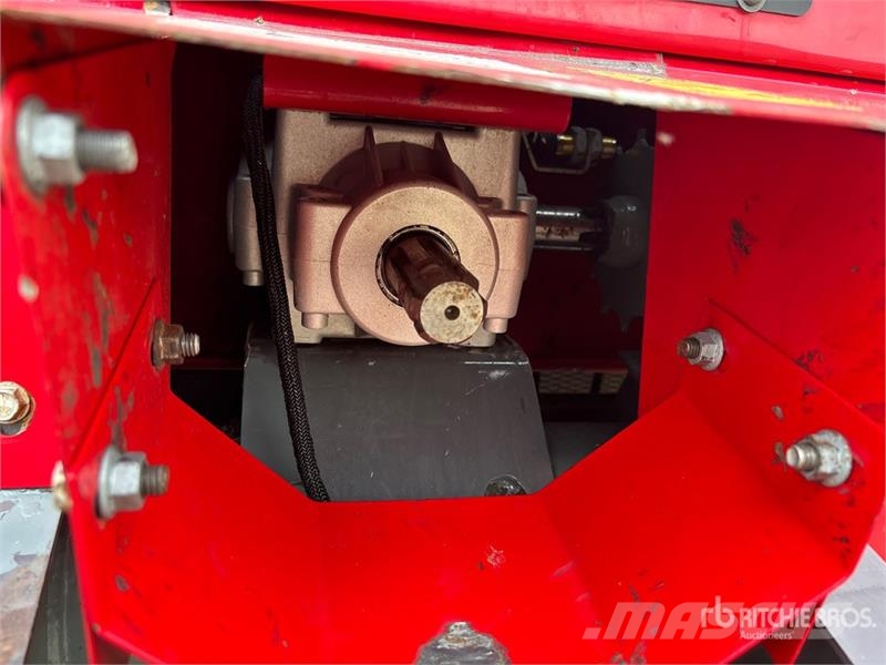 Massey Ferguson 2956A Round Baler Rundballenpressen