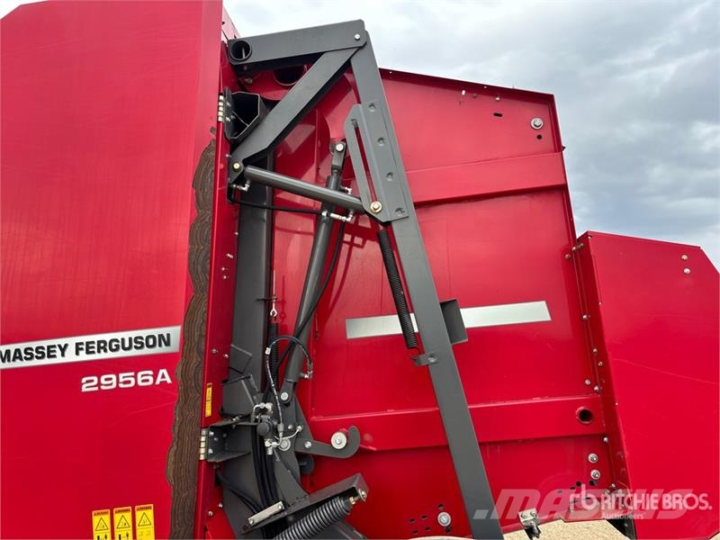 Massey Ferguson 2956A Round Baler Rundballenpressen