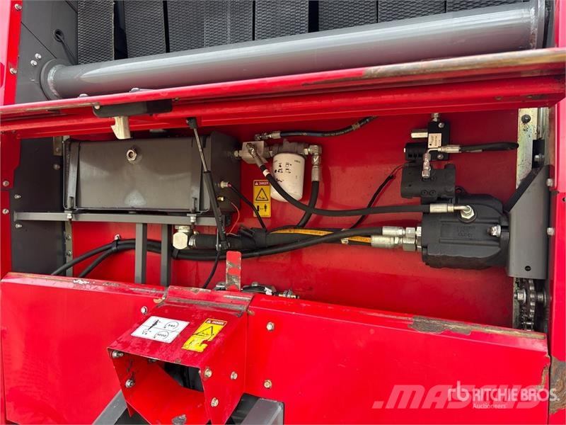 Massey Ferguson 2956A Round Baler Rundballenpressen