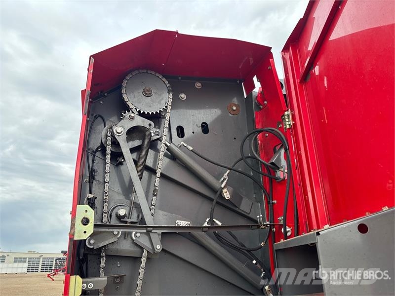 Massey Ferguson 2956A Round Baler Rundballenpressen