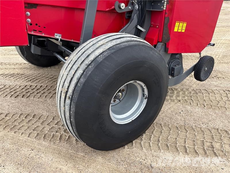 Massey Ferguson 2956A Round Baler Rundballenpressen
