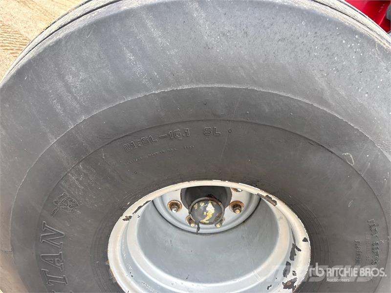 Massey Ferguson 2956A Round Baler Rundballenpressen
