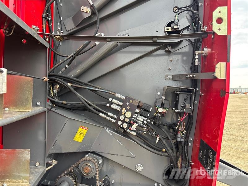 Massey Ferguson 2956A Round Baler Rundballenpressen