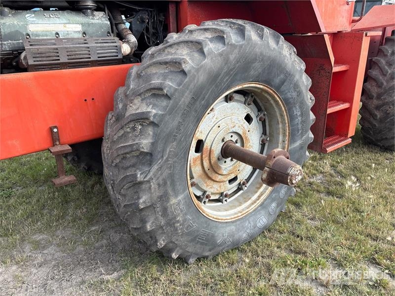 Massey Ferguson 4880 Articulated 4WD Tractor 農業機械 -　その他