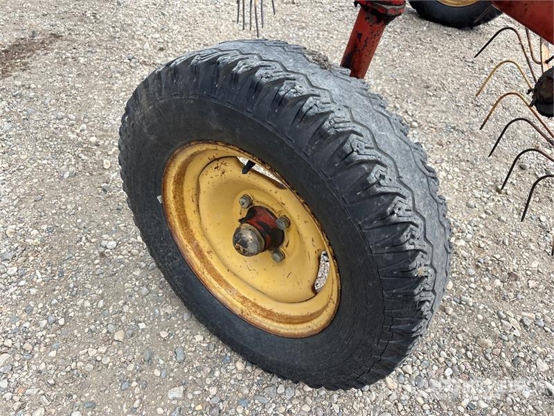 Massey Ferguson 6 Wheel Hay Rake مكابس وميبسات التبن