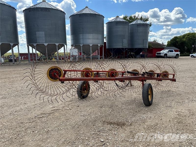 Massey Ferguson 6 Wheel Hay Rake مكابس وميبسات التبن