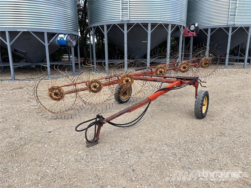 Massey Ferguson 6 Wheel Hay Rake مكابس وميبسات التبن