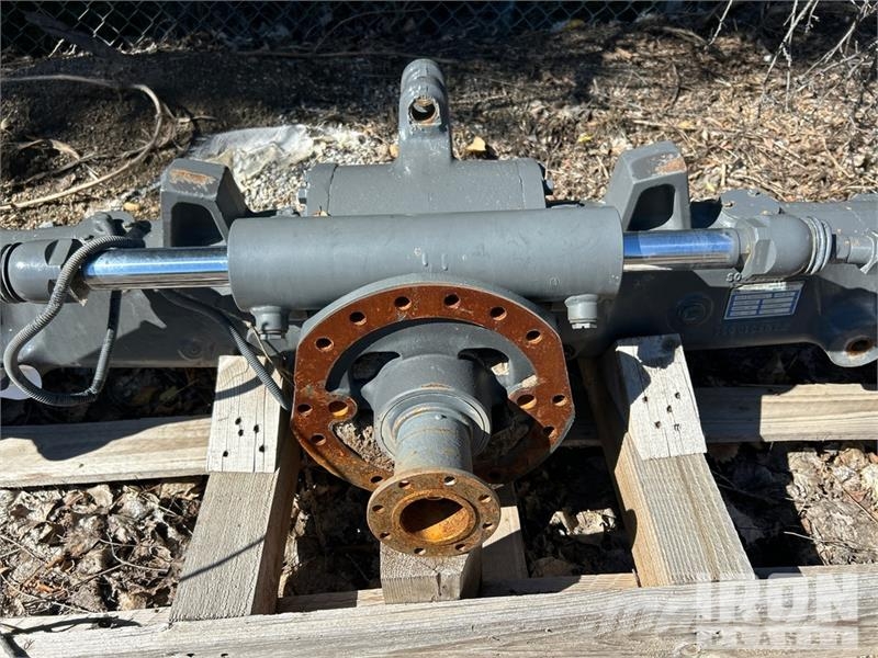 Massey Ferguson 7722 Front Axle Asis