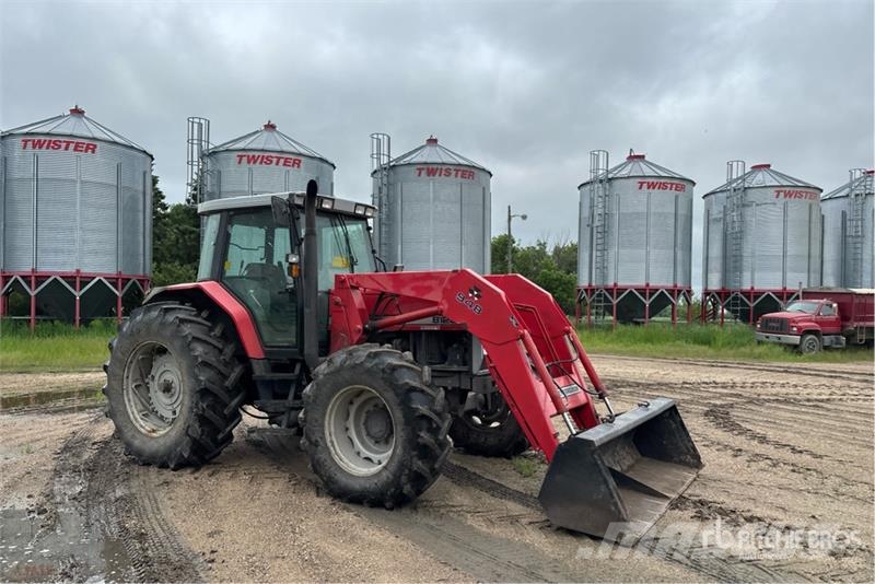 Massey Ferguson 8120 4WD Tractor Trattori