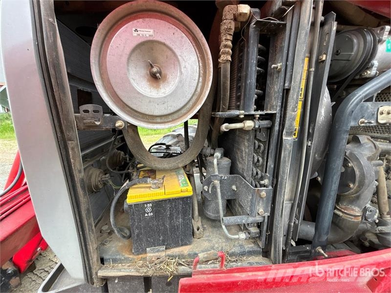 Massey Ferguson 8120 4WD Tractor Traktori