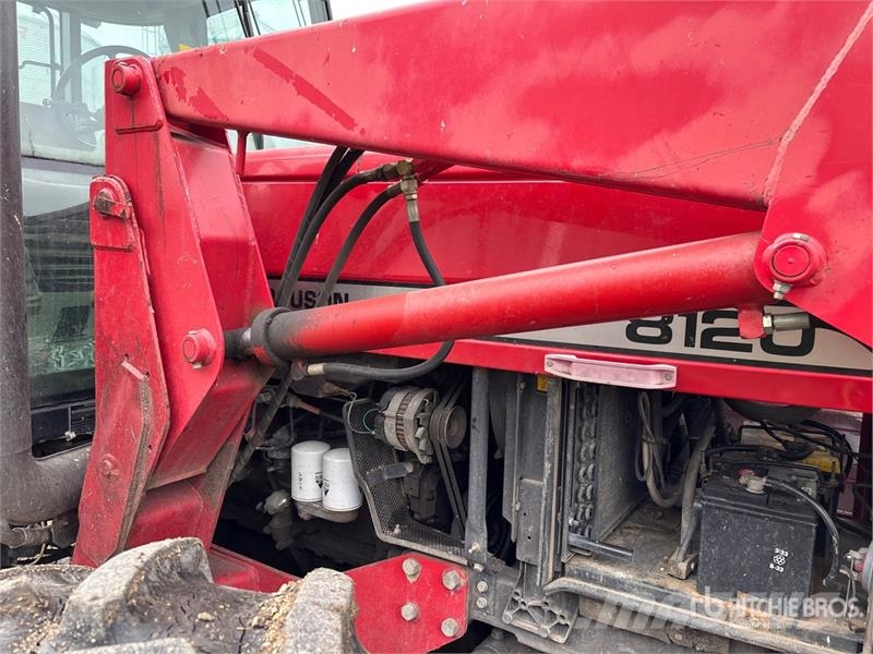 Massey Ferguson 8120 4WD Tractor Trattori