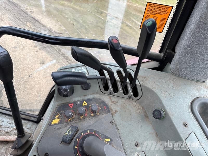 Massey Ferguson 8120 4WD Tractor Trattori
