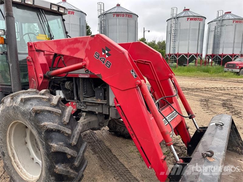 Massey Ferguson 8120 4WD Tractor Traktori