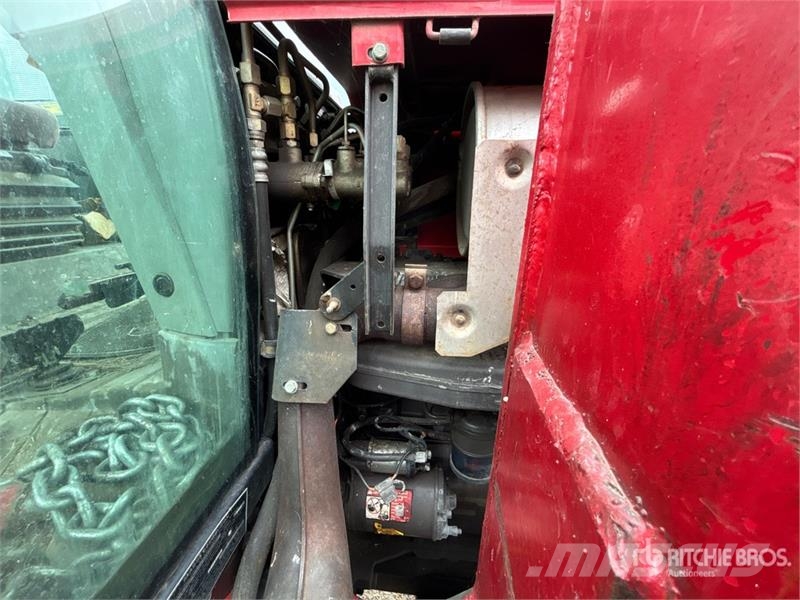 Massey Ferguson 8120 4WD Tractor Traktori