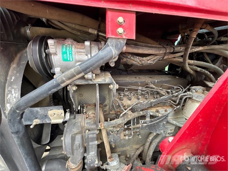 Massey Ferguson 8120 4WD Tractor Traktori