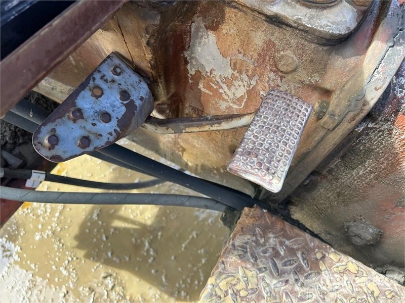 Massey Ferguson 88 2WD Tractor (Inoperable) Τρακτέρ