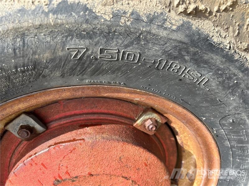 Massey Ferguson 88 2WD Tractor (Inoperable) Τρακτέρ