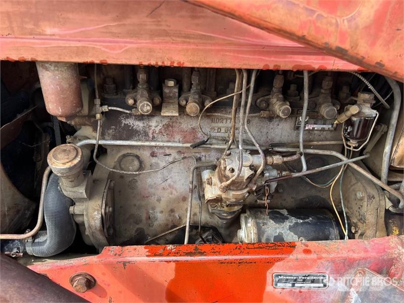 Massey Ferguson 88 2WD Tractor (Inoperable) Τρακτέρ