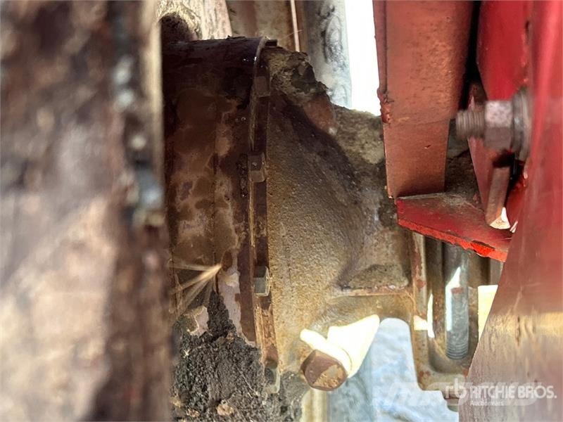 Massey Ferguson 88 2WD Tractor (Inoperable) Τρακτέρ
