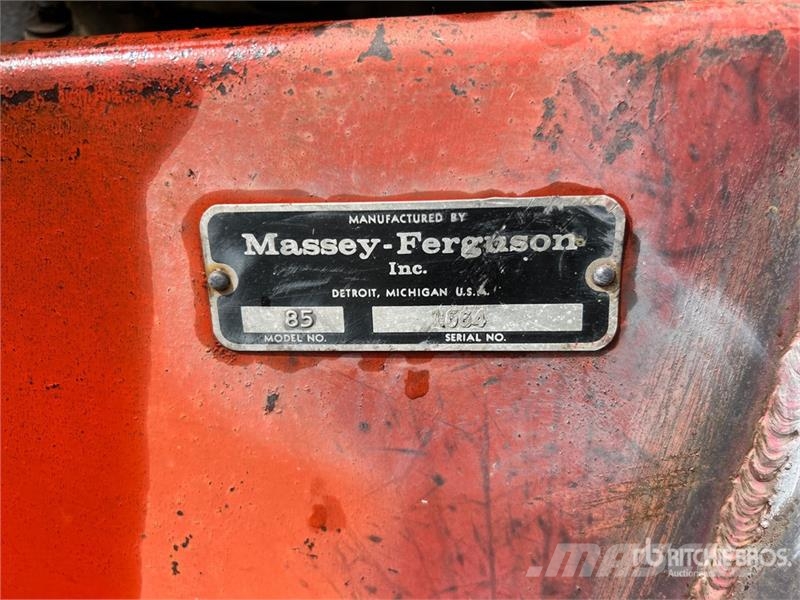 Massey Ferguson 88 2WD Tractor (Inoperable) Τρακτέρ