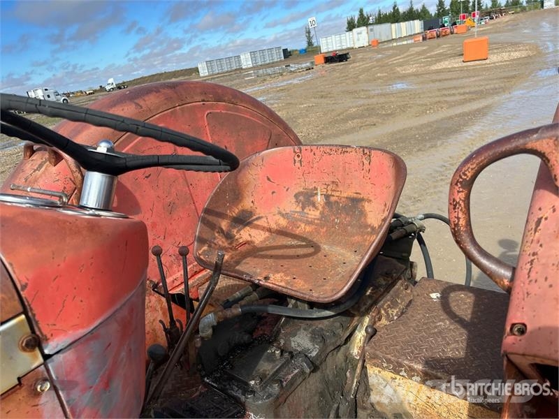 Massey Ferguson 88 2WD Tractor (Inoperable) Τρακτέρ