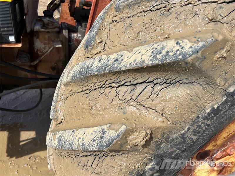 Massey Ferguson 88 2WD Tractor (Inoperable) Τρακτέρ
