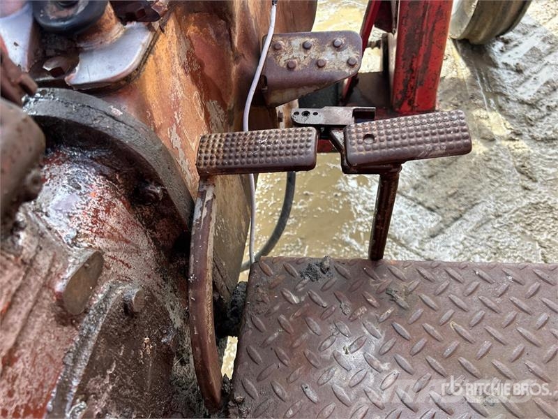 Massey Ferguson 88 2WD Tractor (Inoperable) Τρακτέρ