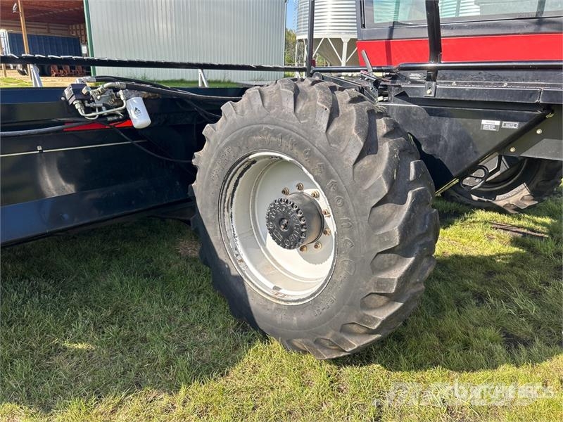 Massey Ferguson 9220 25 ft Swather Windrower Gadanheiras-fileiras