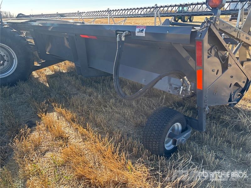 Massey Ferguson 9435 36 ft Swather Windrower محشات