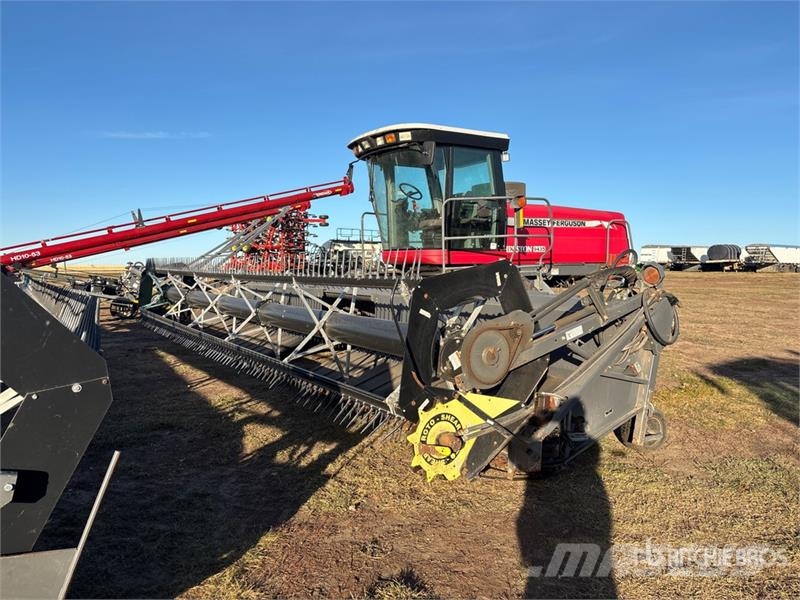 Massey Ferguson 9435 30 ft Swather Windrower Hømaskiner